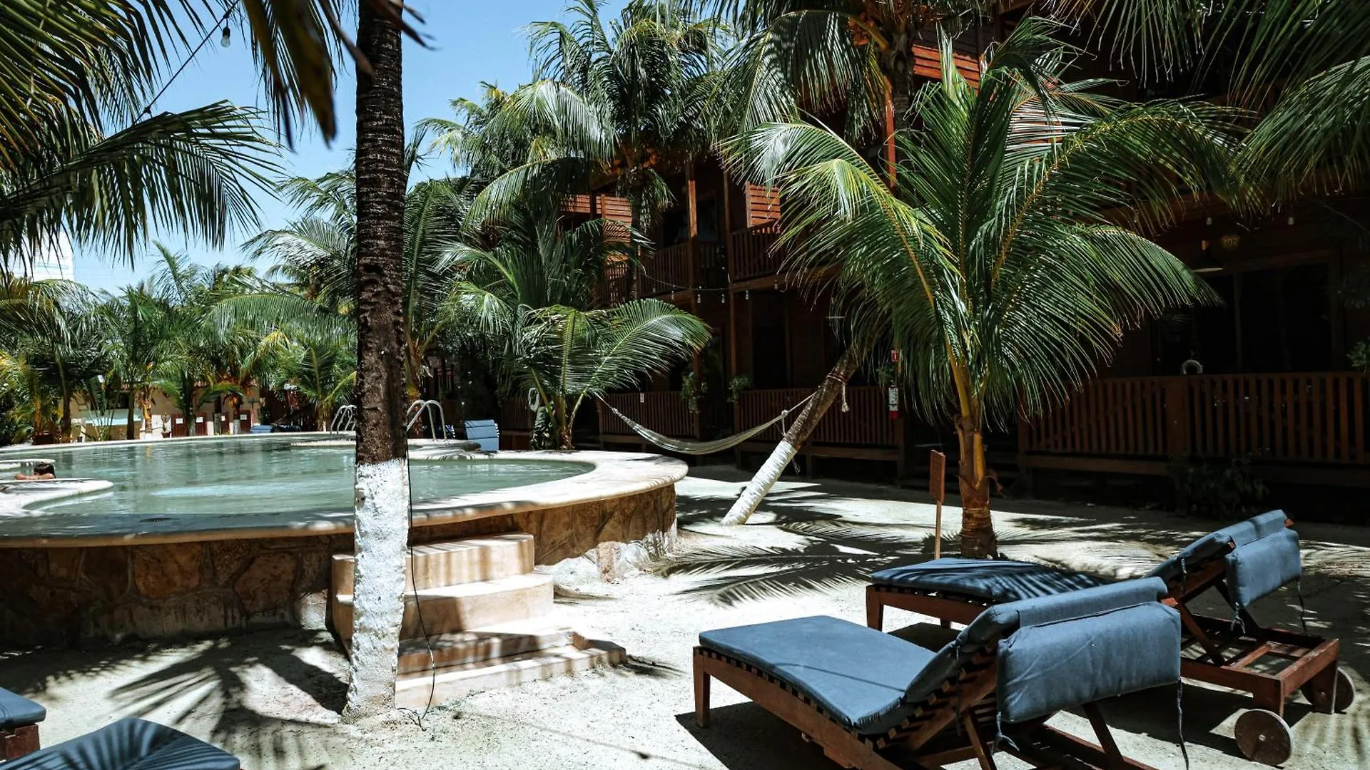 Hotel Cabanas Coconut By Mij Holbox